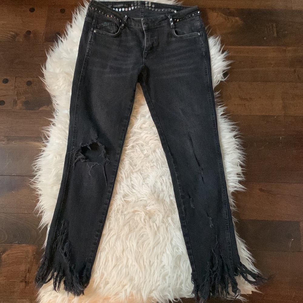 Zara trafaluc black studded & frayed distressed denim, chewed hems, black denim - Picture 8 of 16